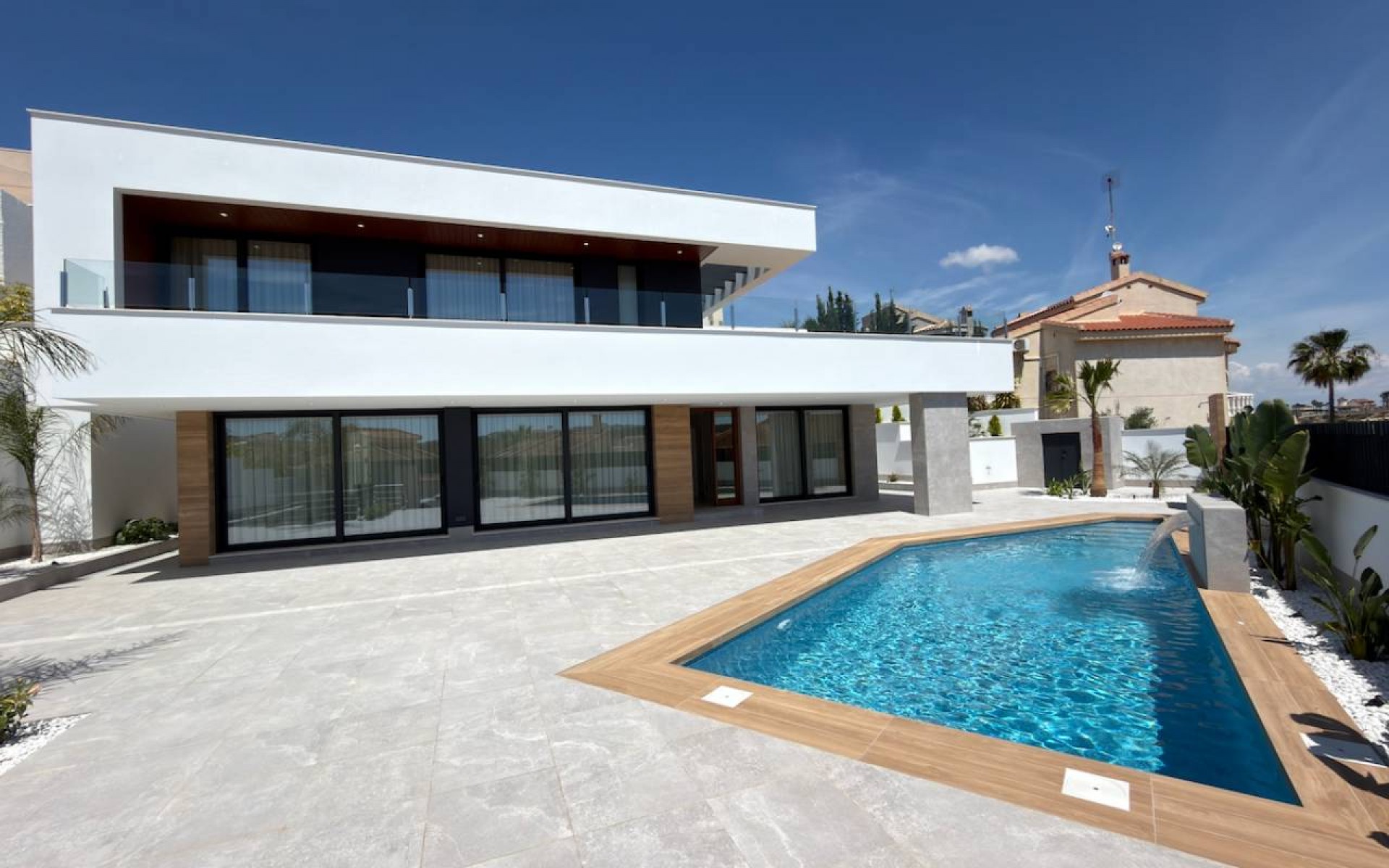  - Villa - 