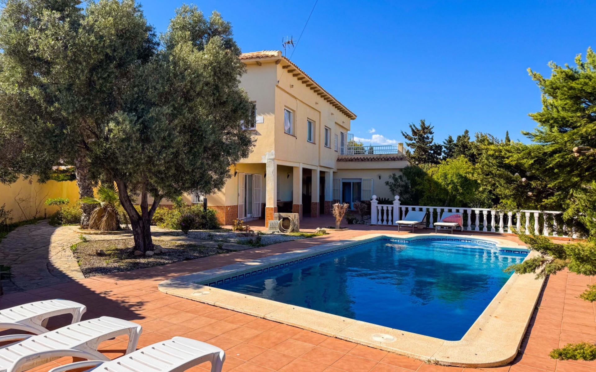  - Villa - 