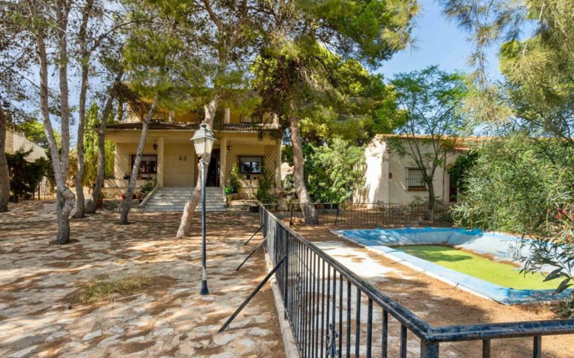  - Villa - 