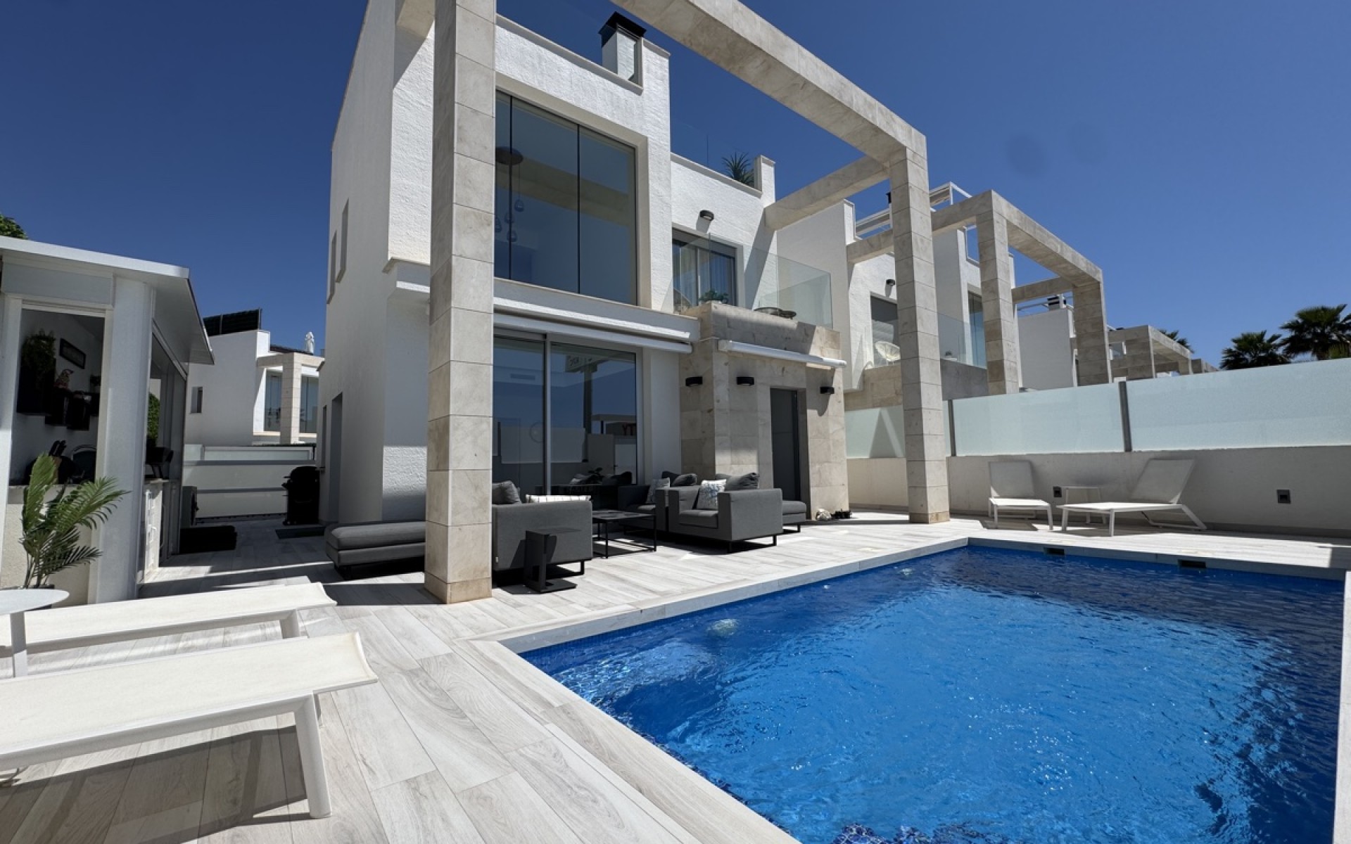 - Villa - 