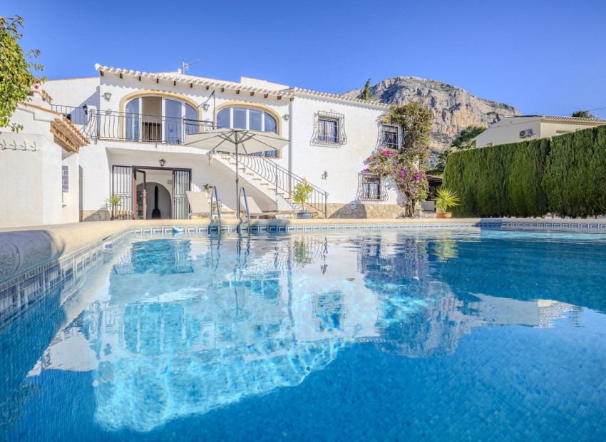  - Villa - 