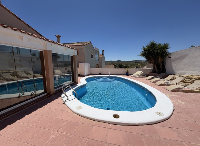  - Villa - 