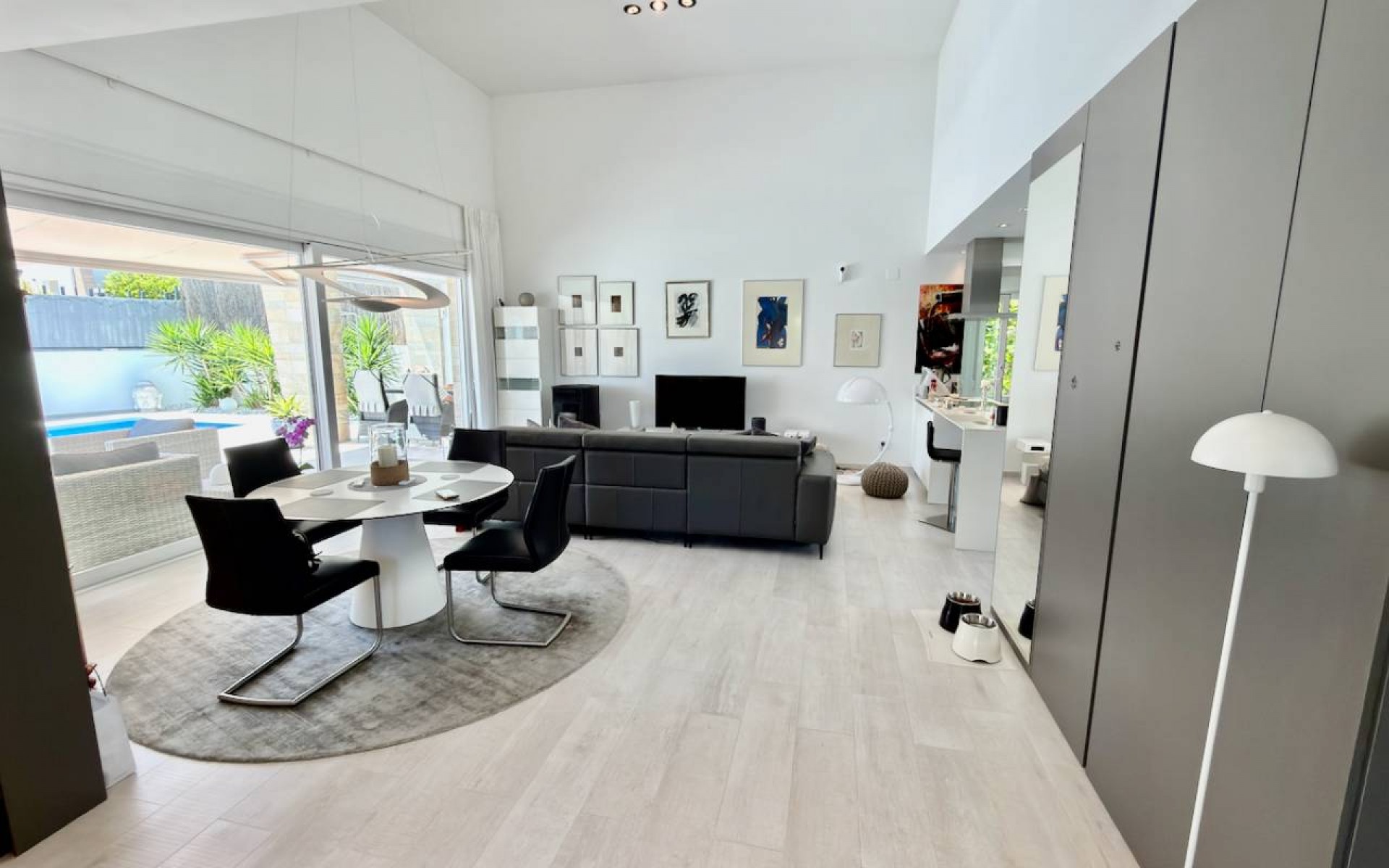  - Villa - 