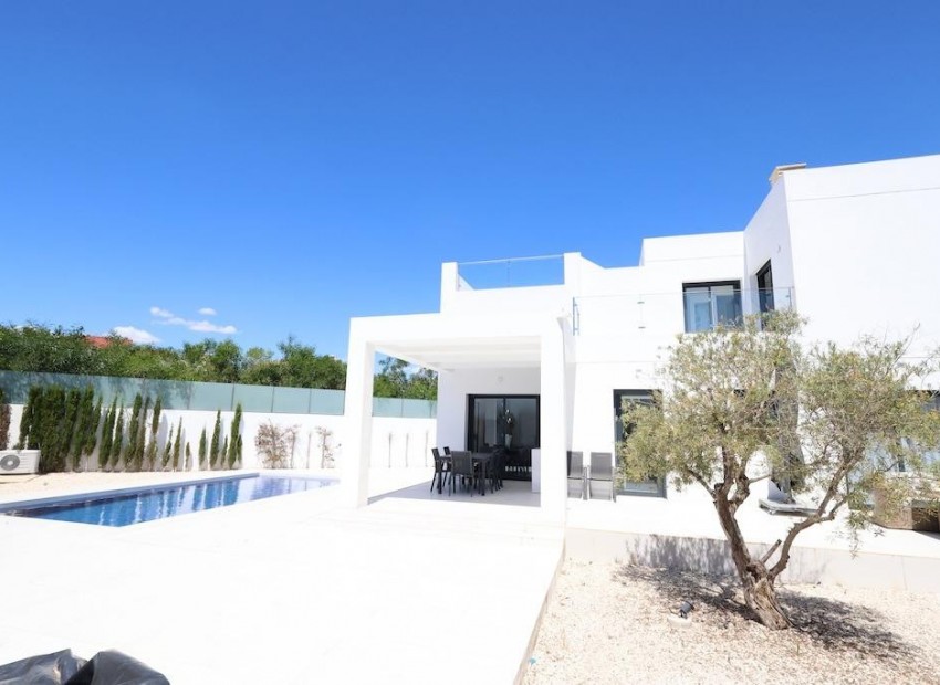  - Villa - 