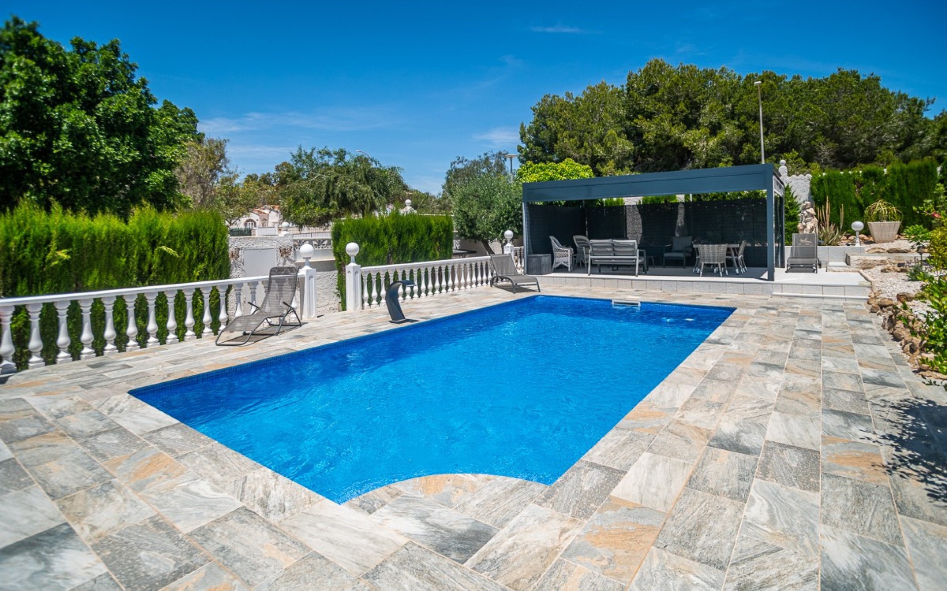  - Villa - 
