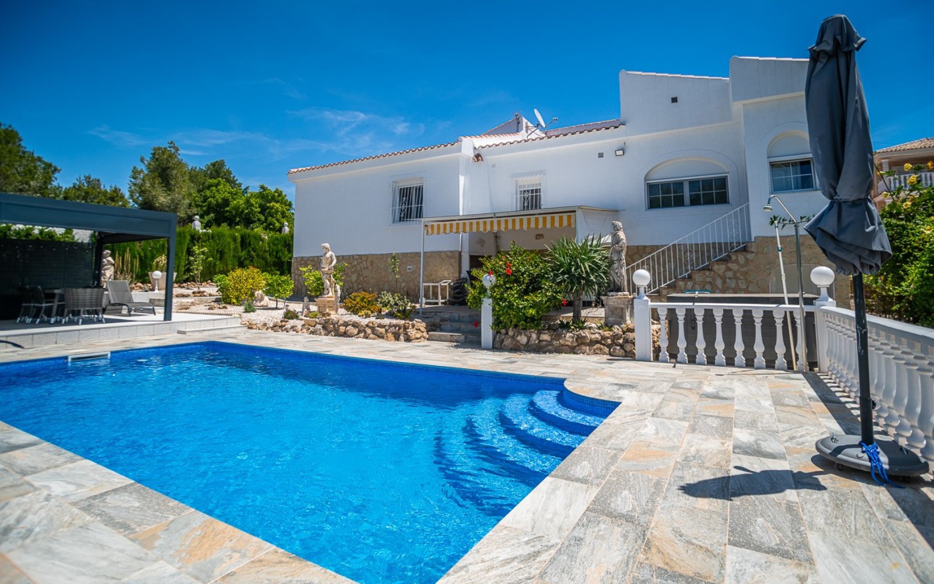  - Villa - 