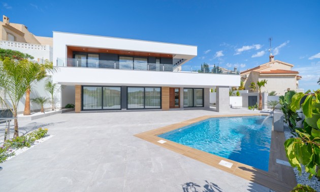 Villa -  -  - 