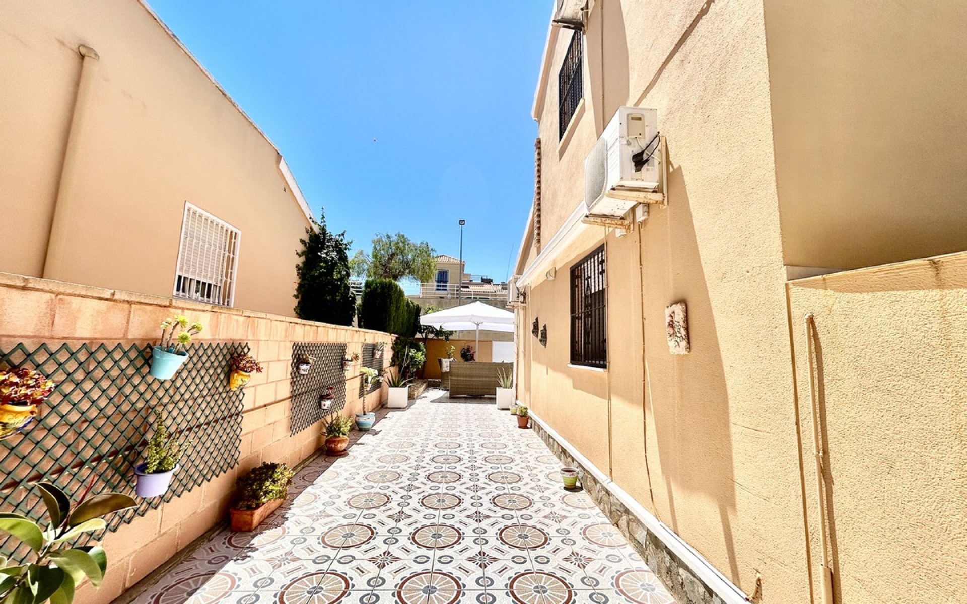 - Villa - 