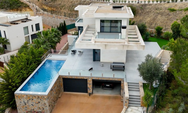Villa -  -  - 