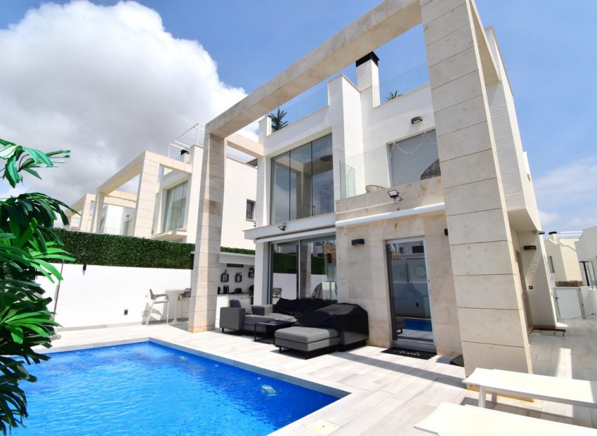  - Villa - 