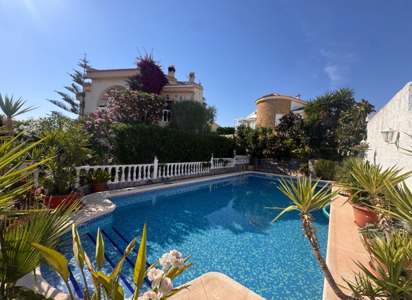  - Villa - 