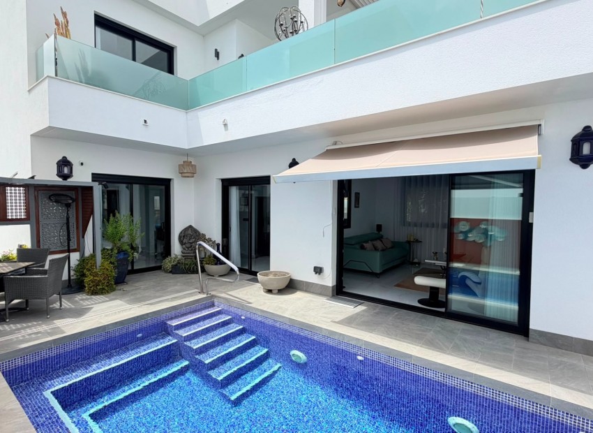  - Villa - 