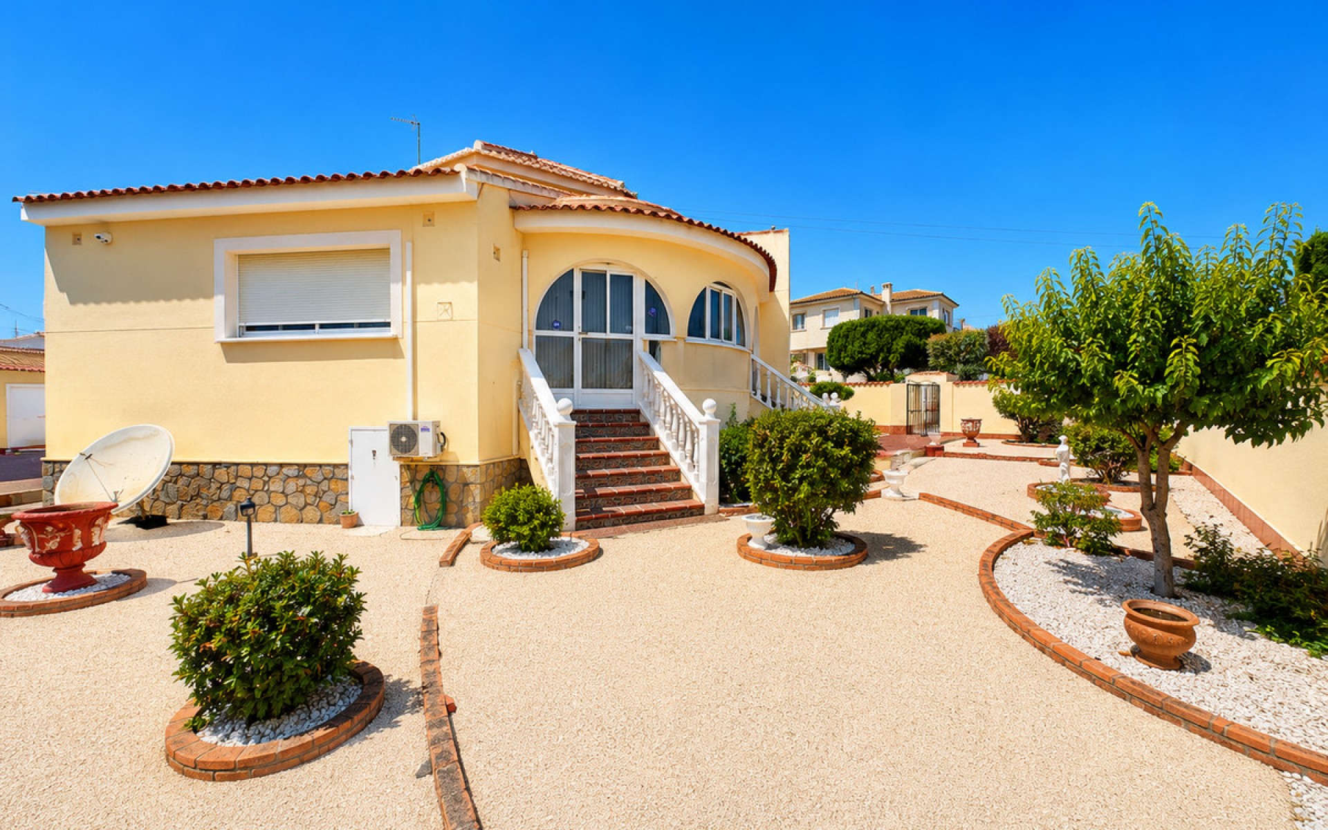  - Villa - 