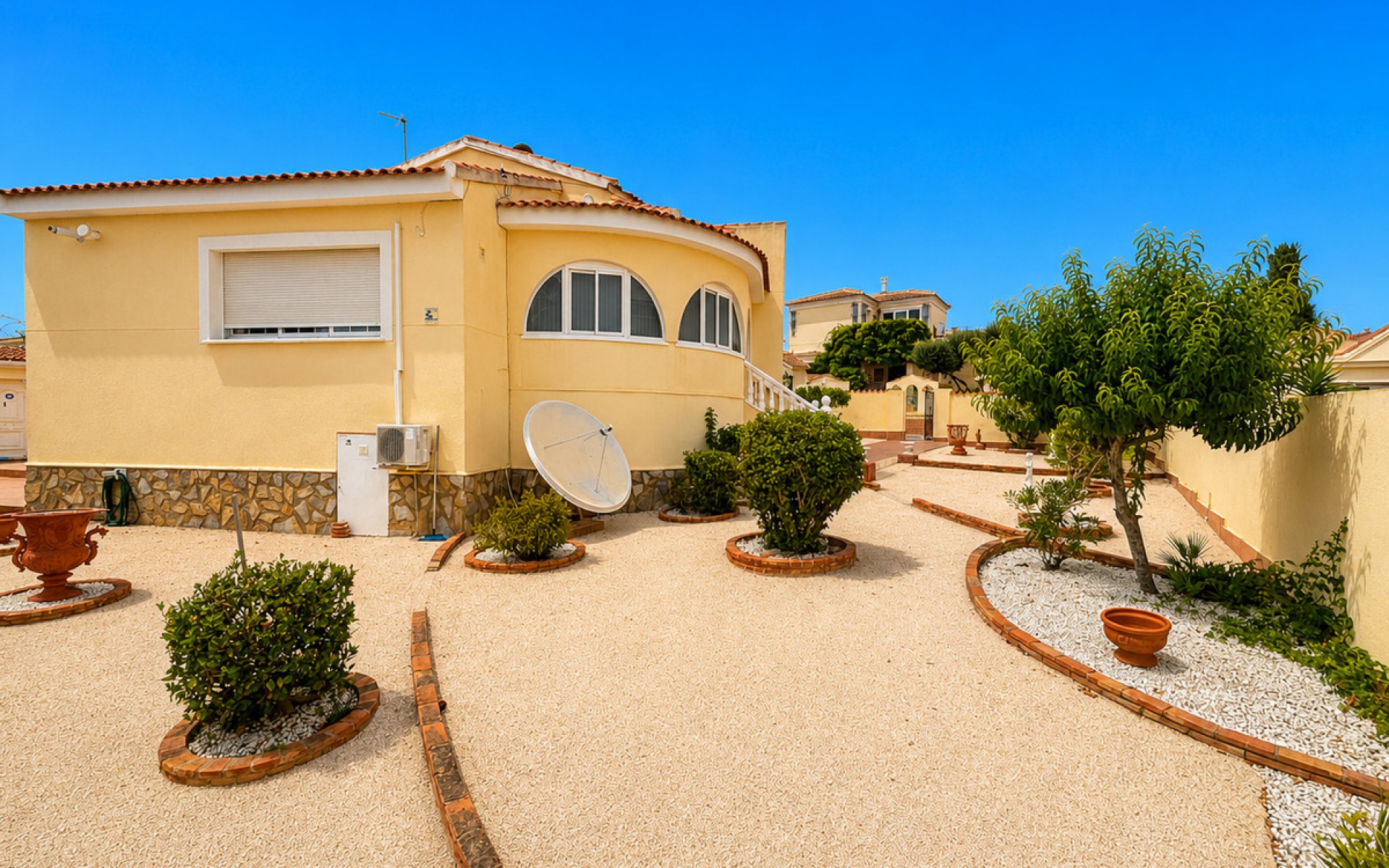  - Villa - 