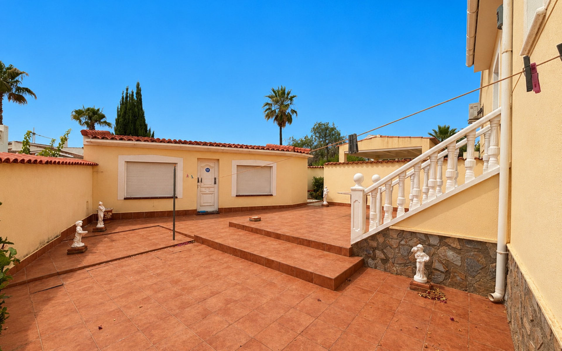  - Villa - 
