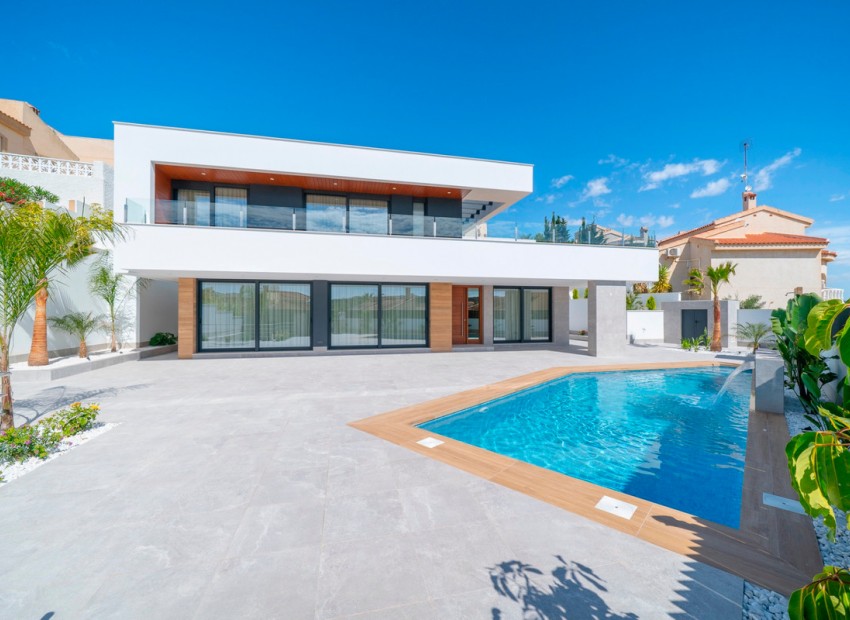  - Villa - 