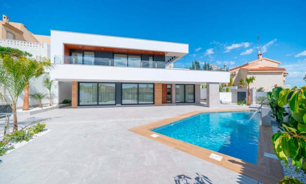 Villa -  -  - 