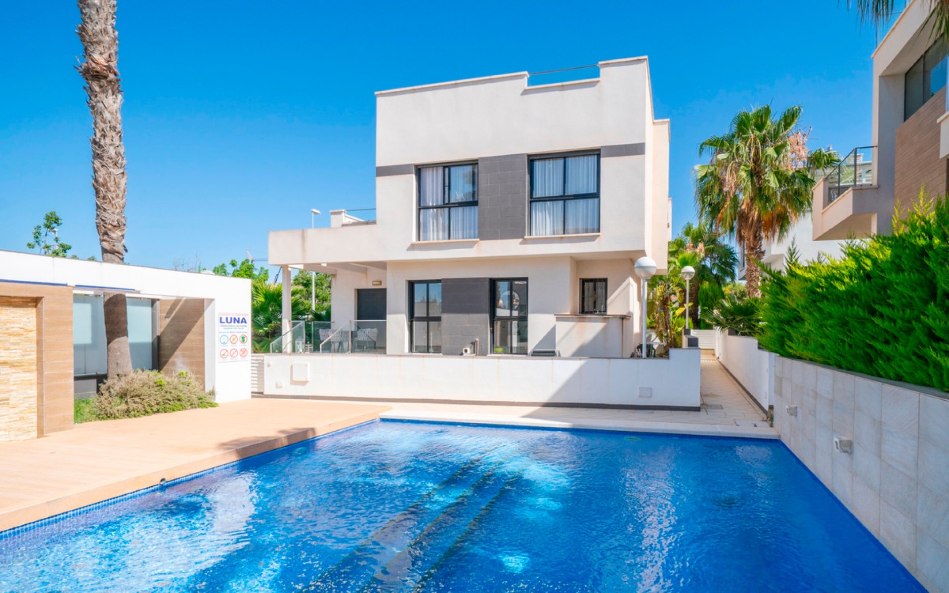  - Villa - 