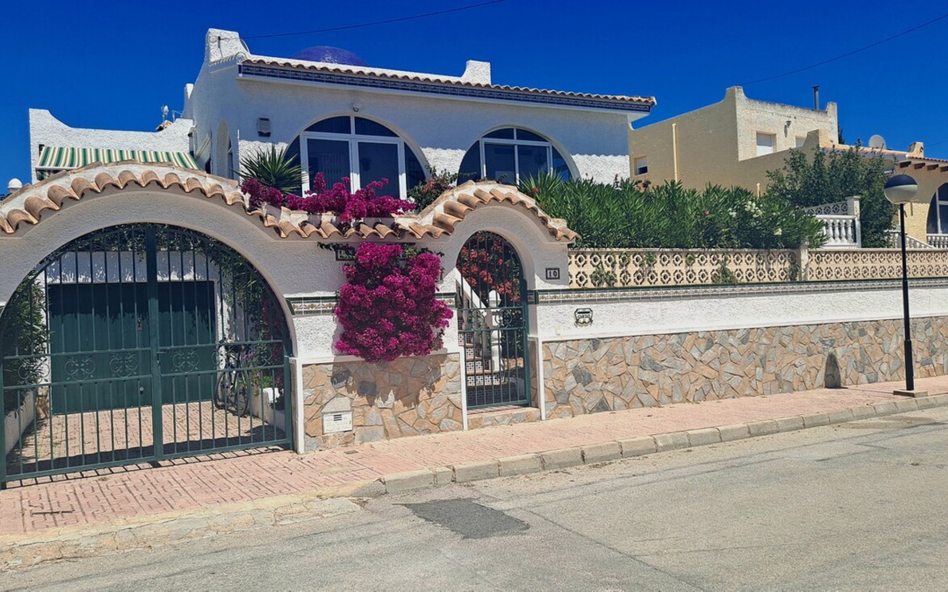  - Villa - 