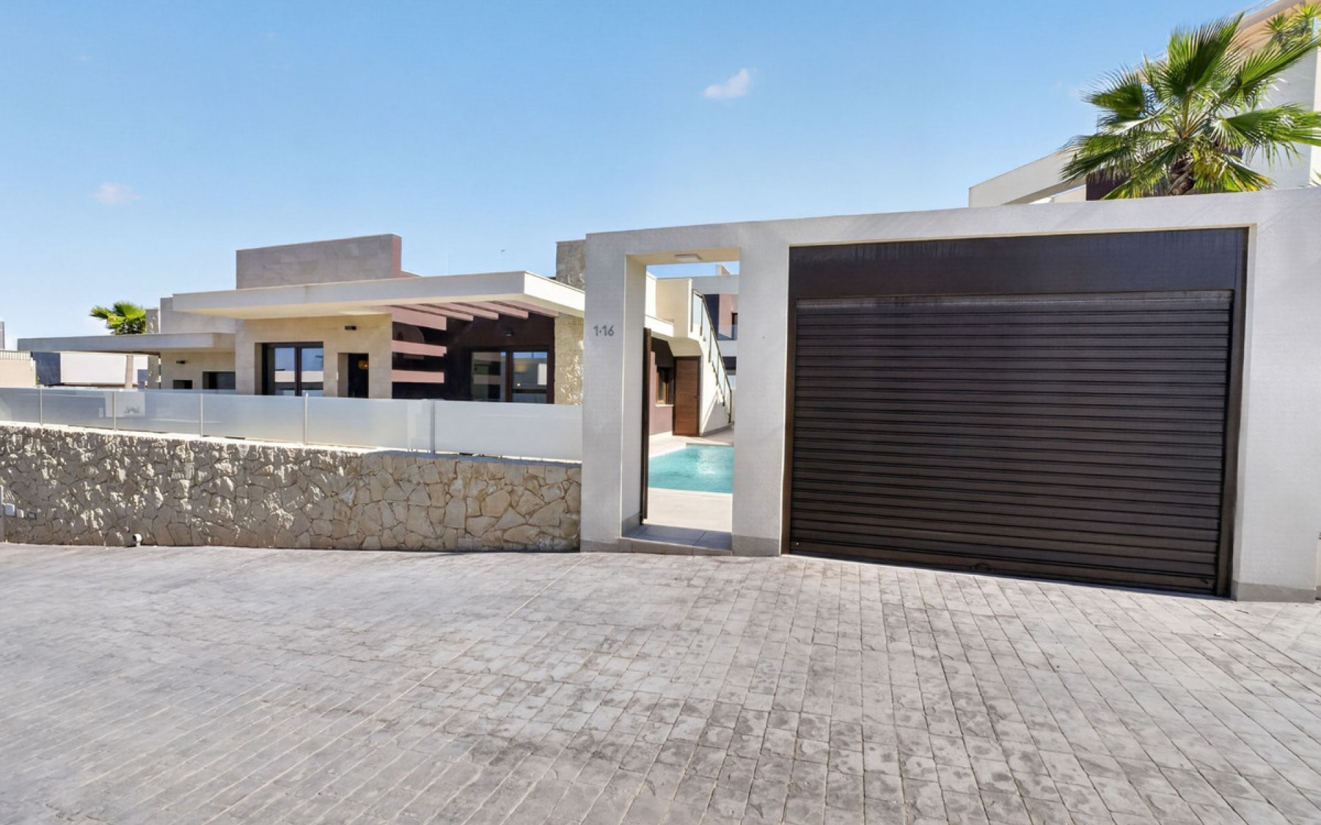  - Villa - 