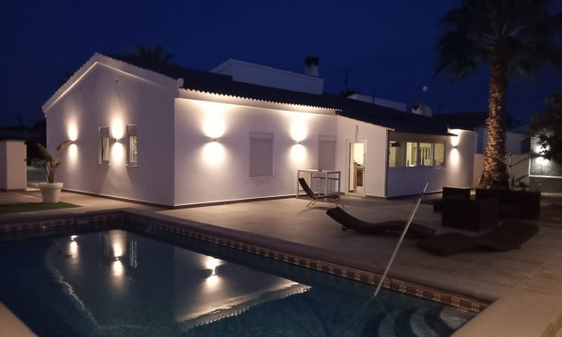 Villa -  -  - 