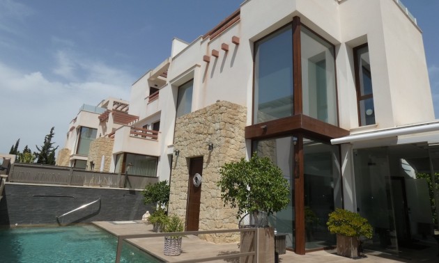 Villa -  -  - 