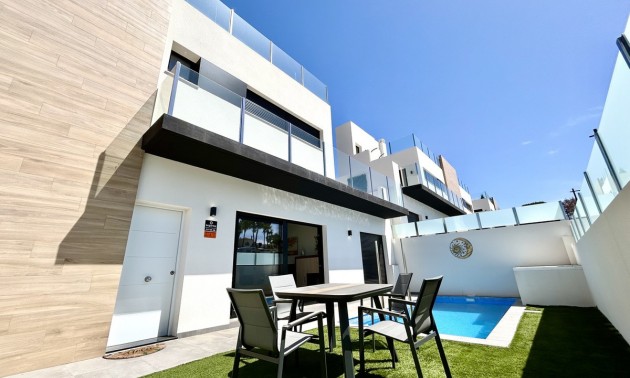 Villa -  -  - 