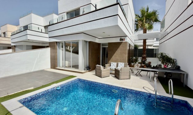 Villa -  -  - 