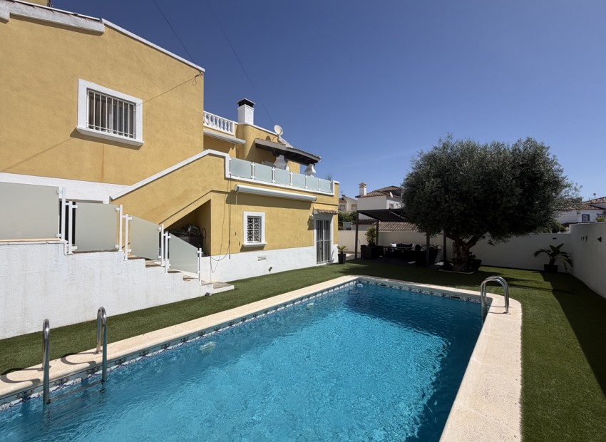 - Villa - 