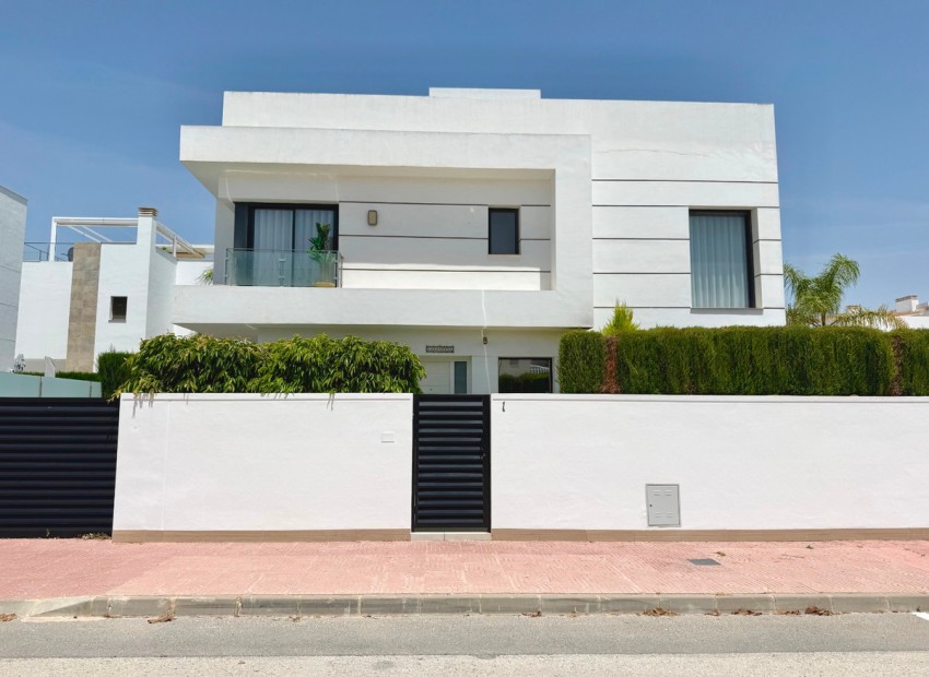  - Villa - 