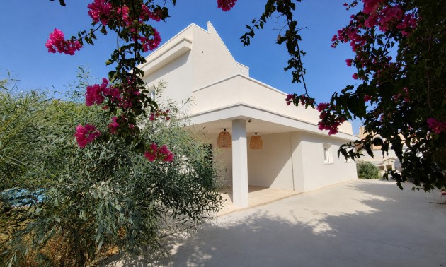 Villa -  -  - 