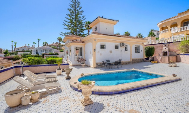 Villa -  -  - 