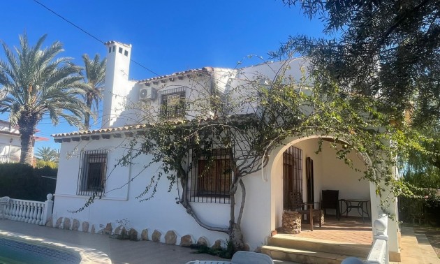 Villa -  -  - 