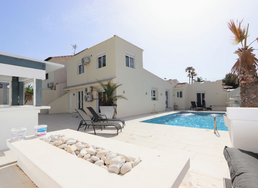  - Villa - 
