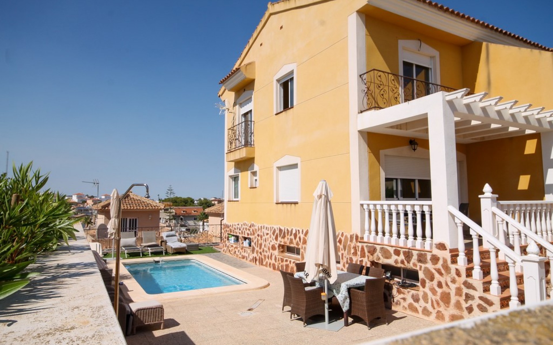  - Villa - 