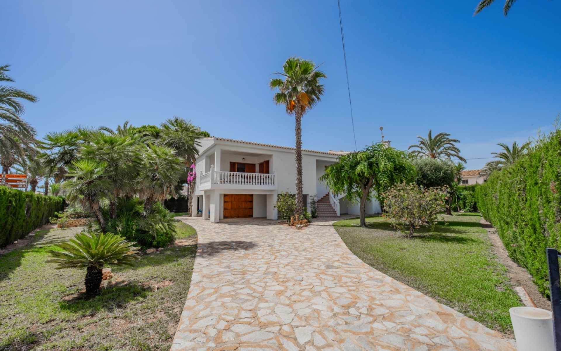  - Villa - 