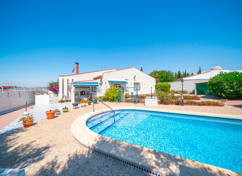  - Villa - 