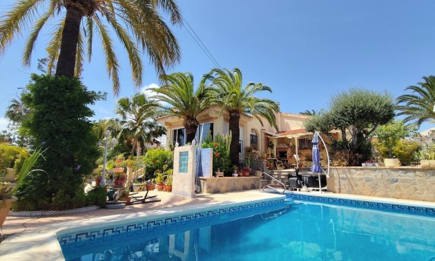 Villa -  -  - 