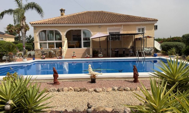 Villa -  -  - 
