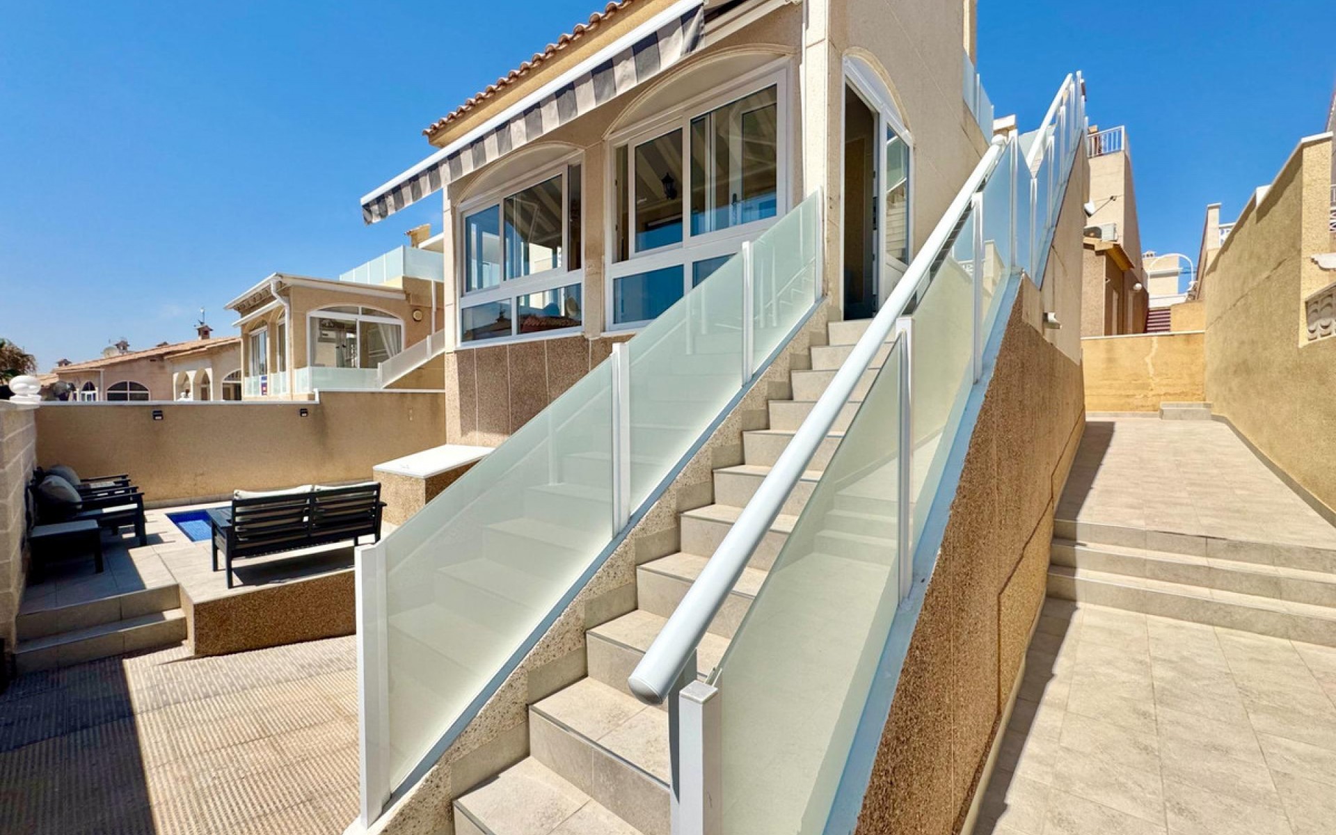  - Villa - 