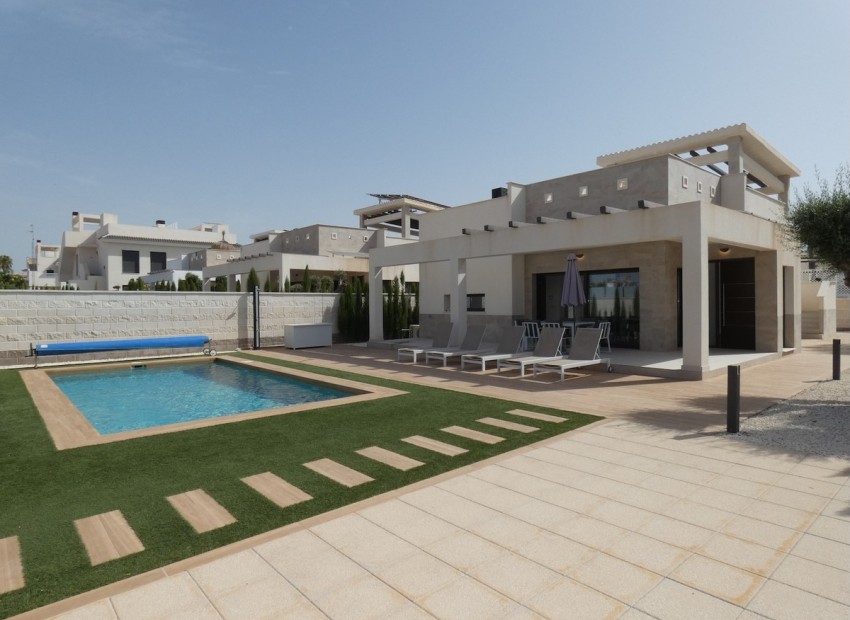  - Villa - 