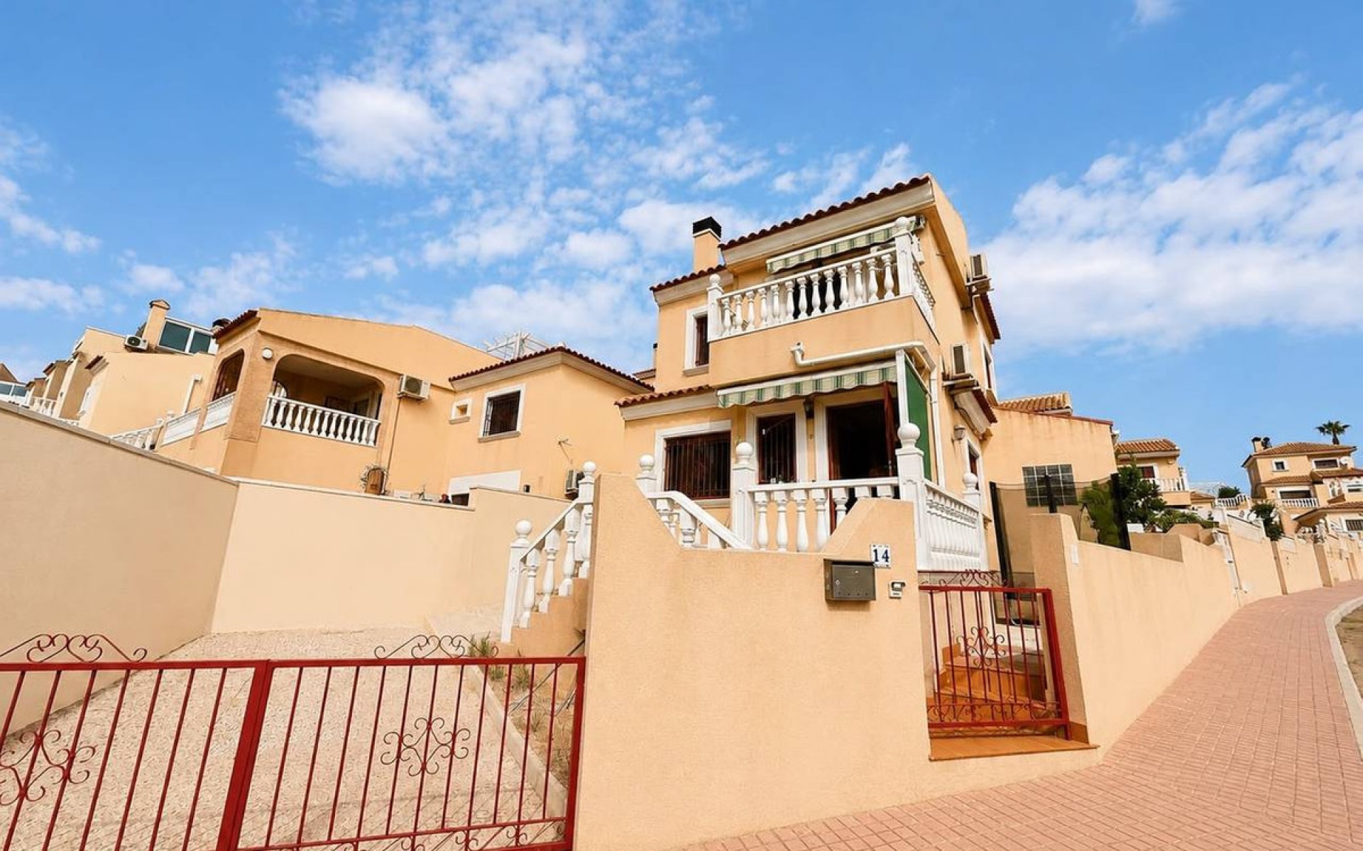  - Villa - 