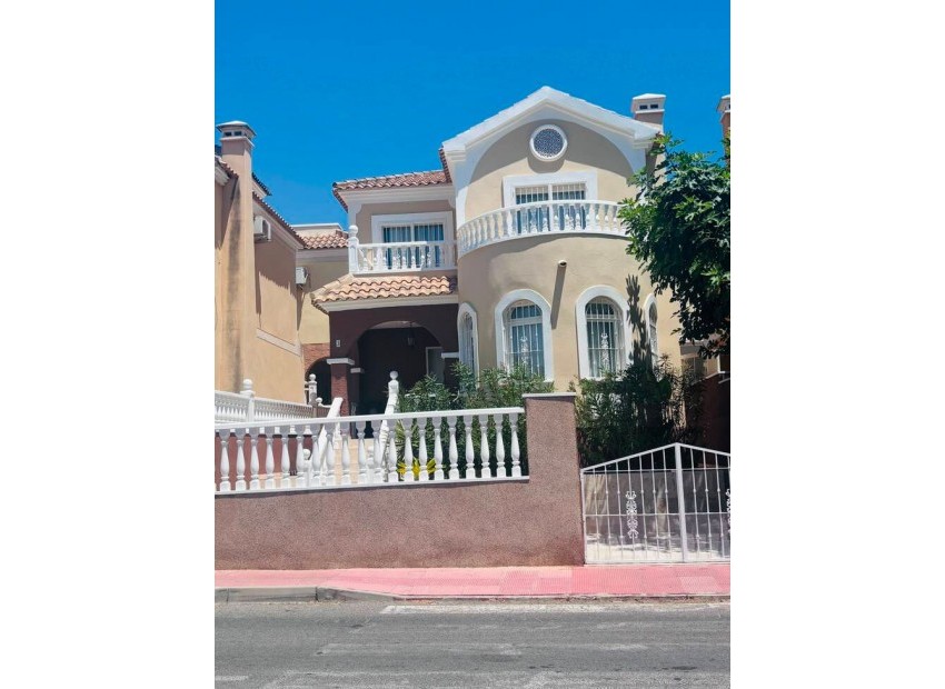  - Villa - 