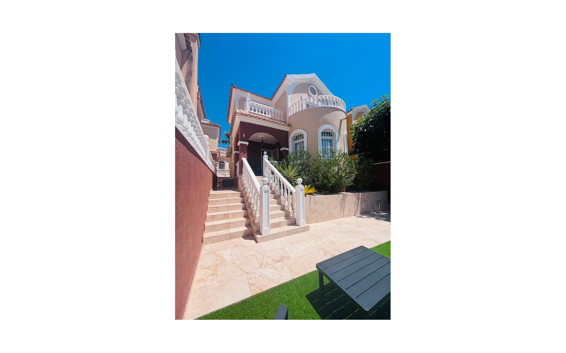  - Villa - 