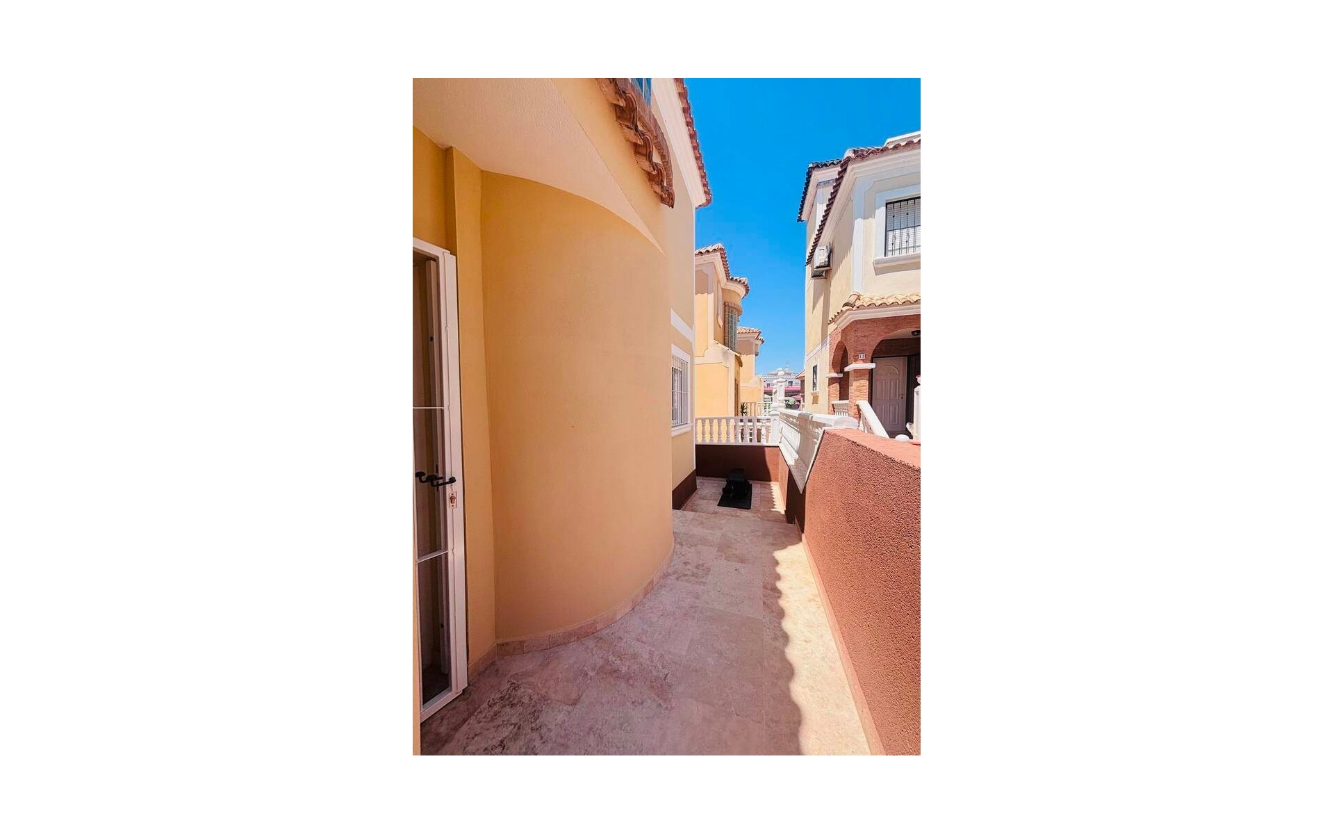  - Villa - 