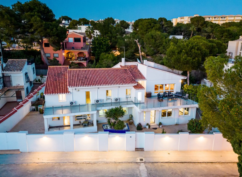  - Villa - 