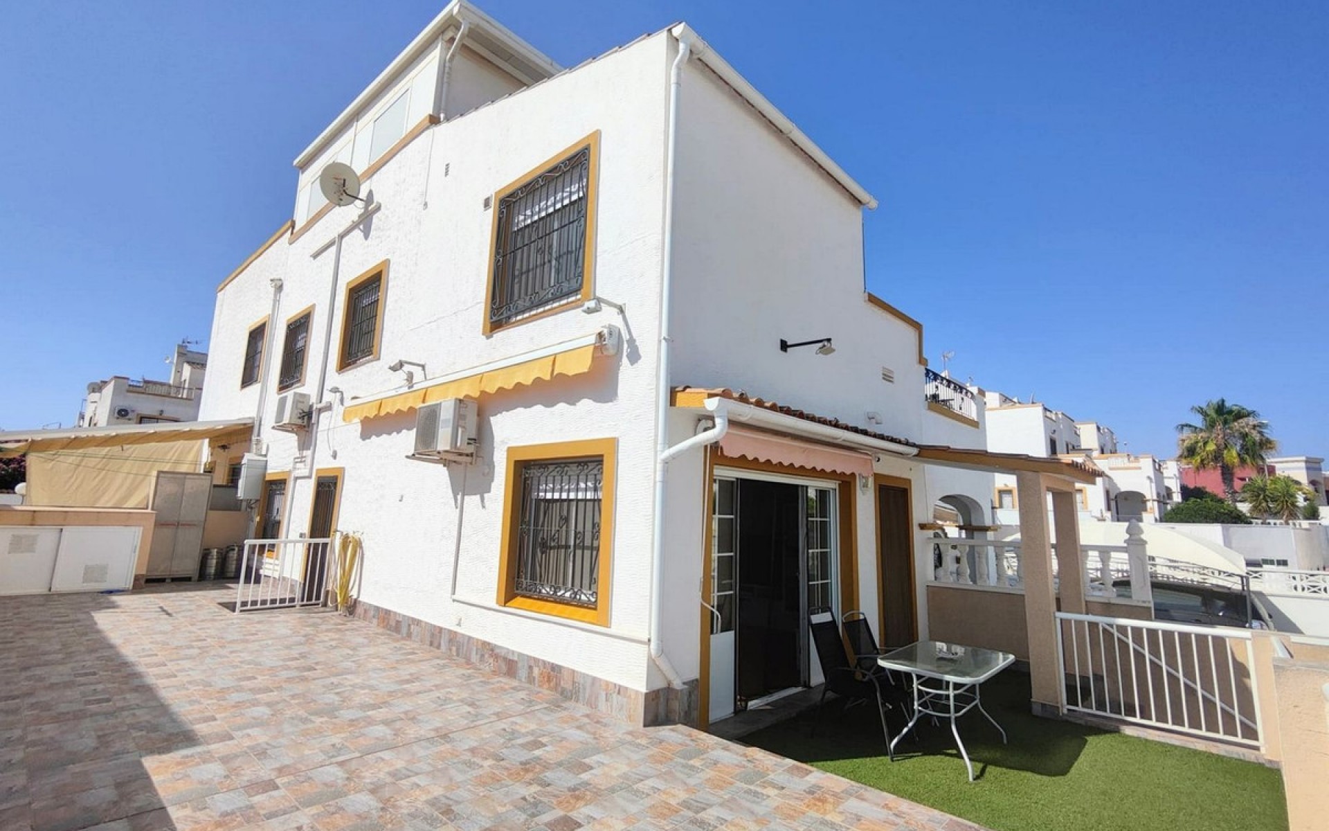  - Villa - 