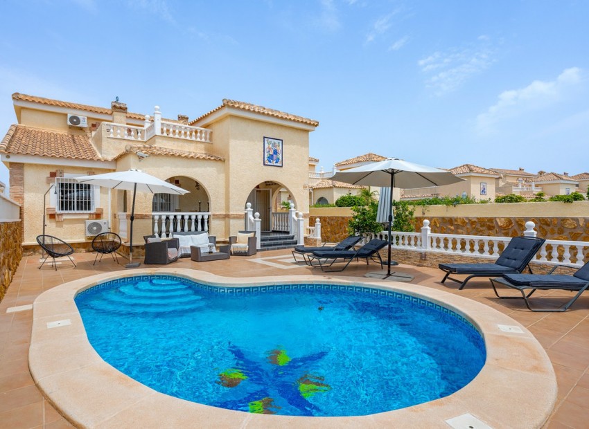  - Villa - 