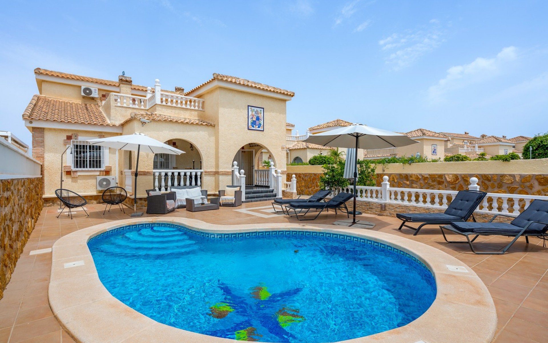  - Villa - 