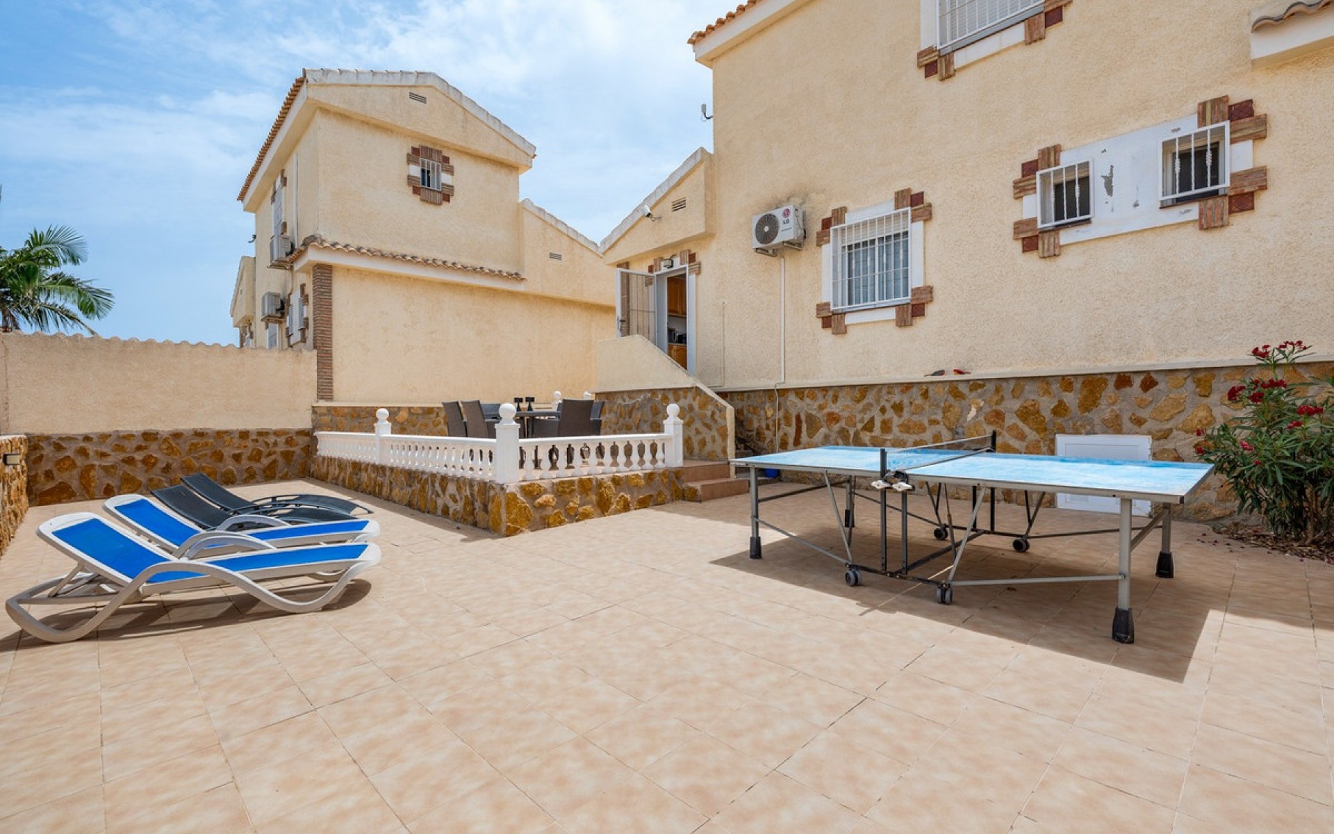  - Villa - 